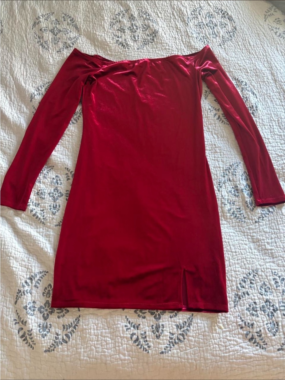 Gianni Bini Off-Shoulder Long Sleeve Red Velvet Dress
